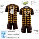 Maglia da calcio personalizzata con stampa a sublimazione a zigzag marrone bianco-oro